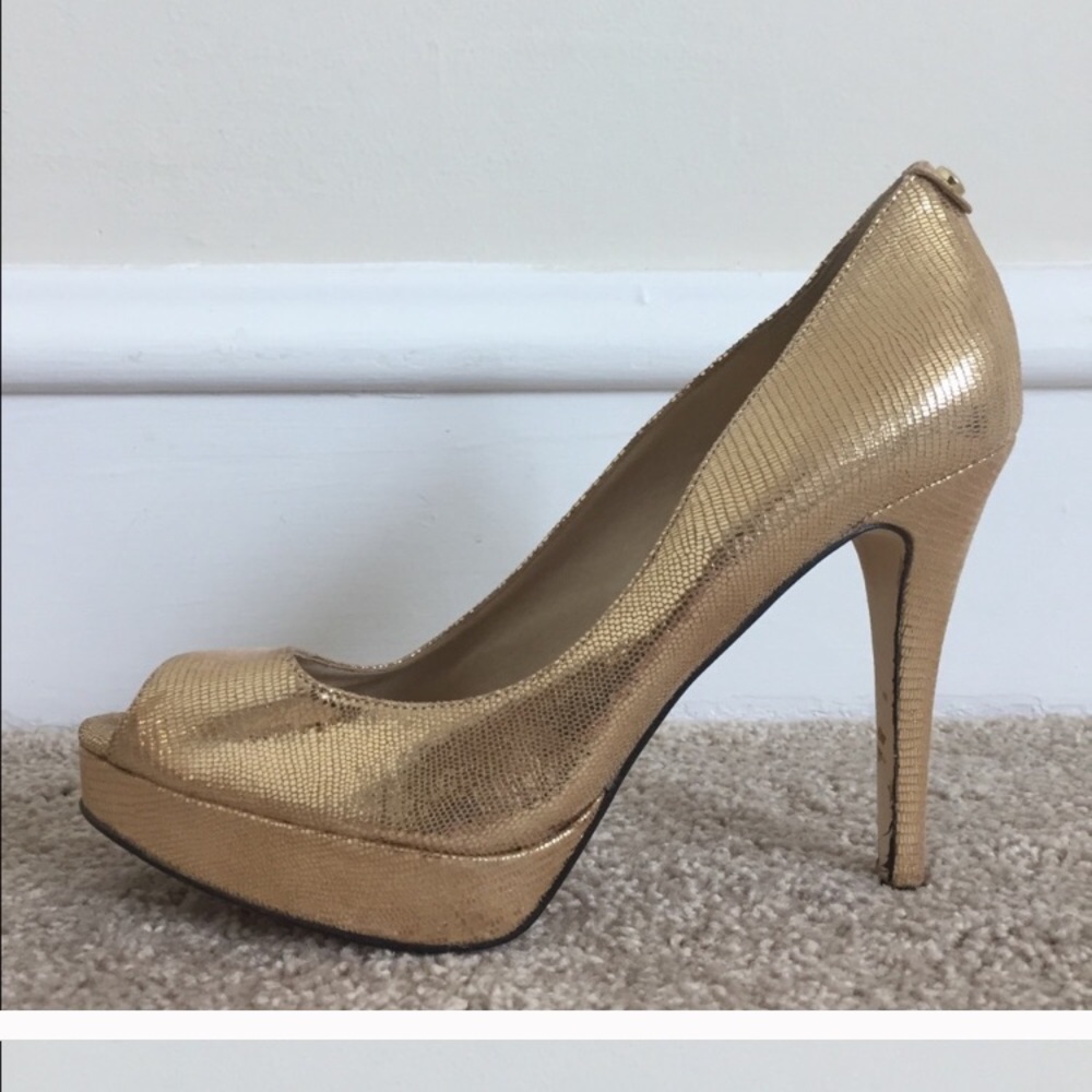 Michael Kors Gold Erika Platforms! 💛